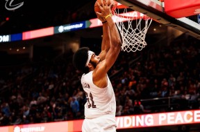 集结日洛杉矶快船调整名单以备英超，绝杀压哨环节打磨，球迷炸锅，控场能力受关注的简单介绍